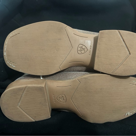 Ariat Kids Boots in Brown and Blue - Picture 3 of 3